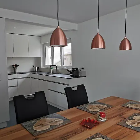 - Chesa Andrea - Gartensitzplatz