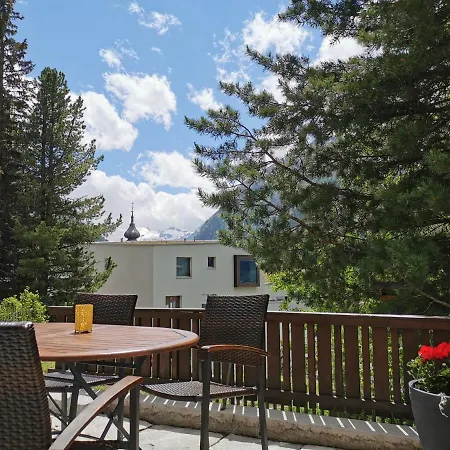 - Chesa Andrea - Gartensitzplatz Διαμέρισμα