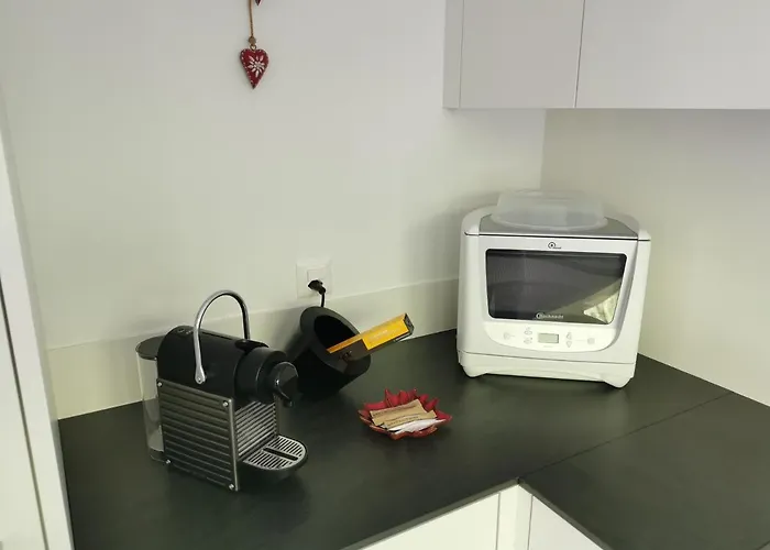 - Chesa Andrea - Gartensitzplatz Pontresina