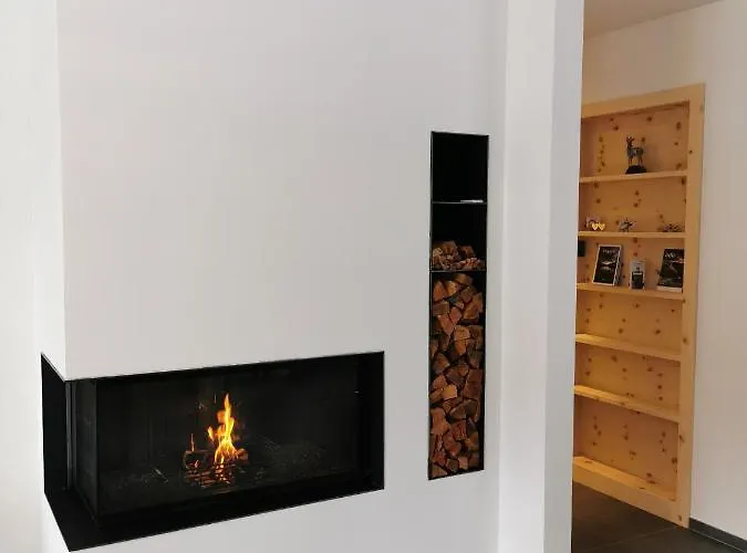 - Chesa Andrea - Gartensitzplatz Daire *